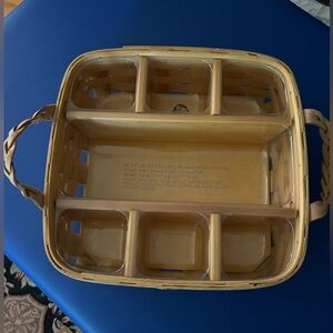 Peterboro serving basket w/handles